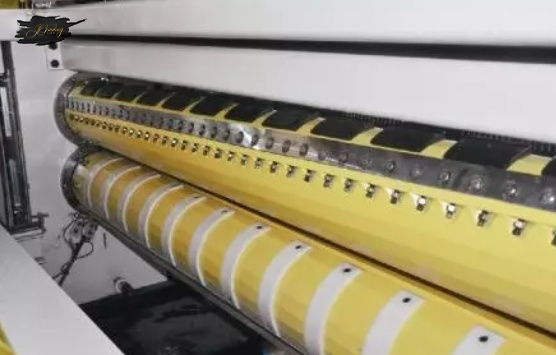 Corrugated Cardboard Production line Helical Knives NC Cutter Off Machine